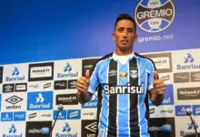 Lucas Barrios na época de Grêmio
