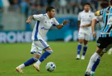 William do Cruzeiro duelou com Suárez na Arena