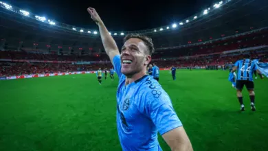 Grêmio publica nota oficial sobre fim das negociações e se despede de Arthur Grêmio de Arthur