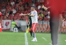 Mais informações sobre o zagueiro que o Inter está trazendo para o elenco de Pezzolano Pezzolano no Inter