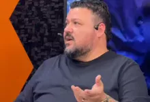 Alex Bagé pelo Grêmio