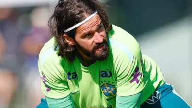 Alisson vira pintura gigante em homenagem de cidade gaúcha antes da Copa do Mundo Alisson ex-Inter