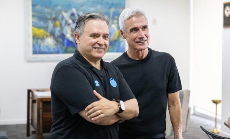 Vice de futebol do Grêmio explica decisão de deixar o cargo em longo texto na web Dutra Jr deixa o Grêmio