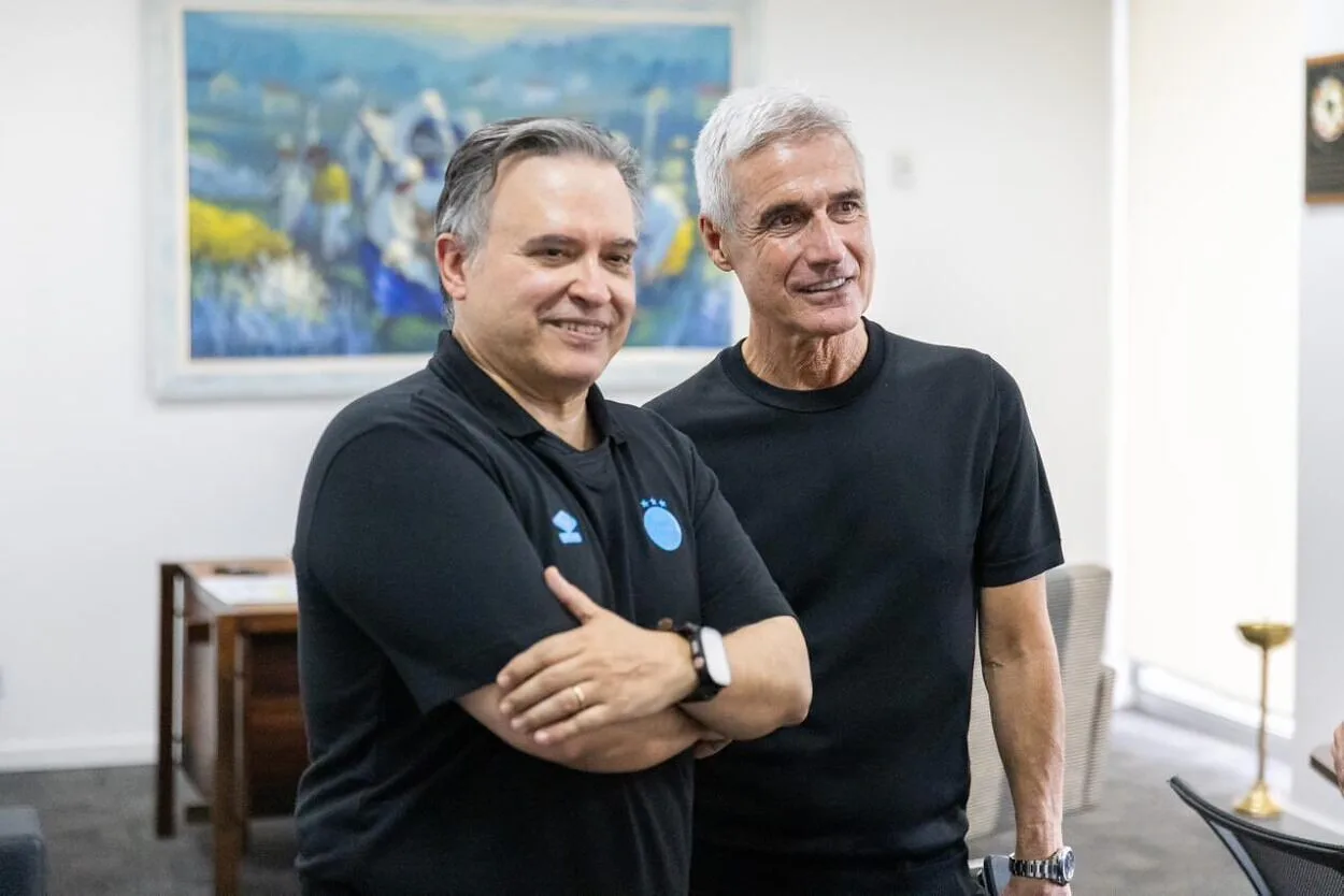 Vice de futebol do Grêmio explica decisão de deixar o cargo em longo texto na web Dutra Jr deixa o Grêmio