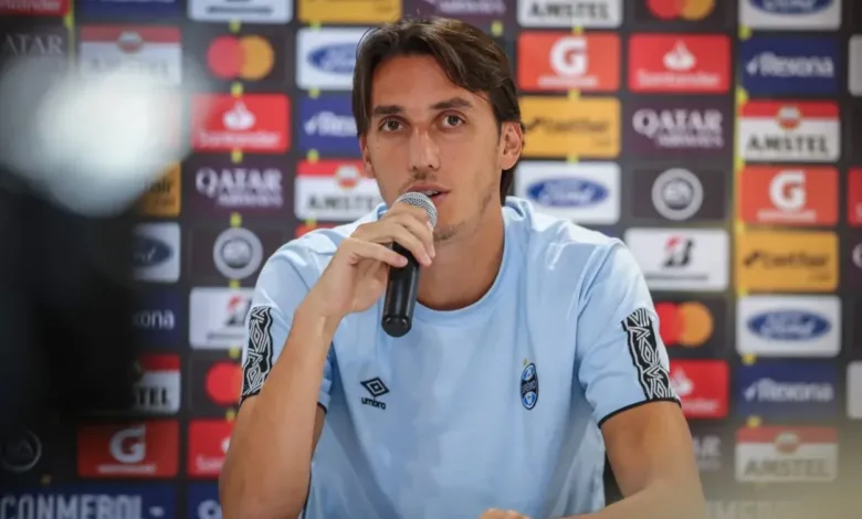 Geromel escolhe jogo inesquecível que fez com a camisa do Grêmio: "Foi sensacional" Geromel pelo Grêmio
