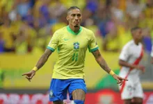 Raphinha admite que quer evoluir desempenho na Seleção Brasileira: "Posso melhorar" Raphinha falou do Grêmio