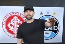 Sobis avalia que o Grêmio "nunca quis" ficar com Arthur: "É muita sacanagem" Rafael Sobis fala de Marlon no Grêmio