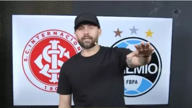 Sobis avalia que o Grêmio "nunca quis" ficar com Arthur: "É muita sacanagem" Rafael Sobis fala de Marlon no Grêmio