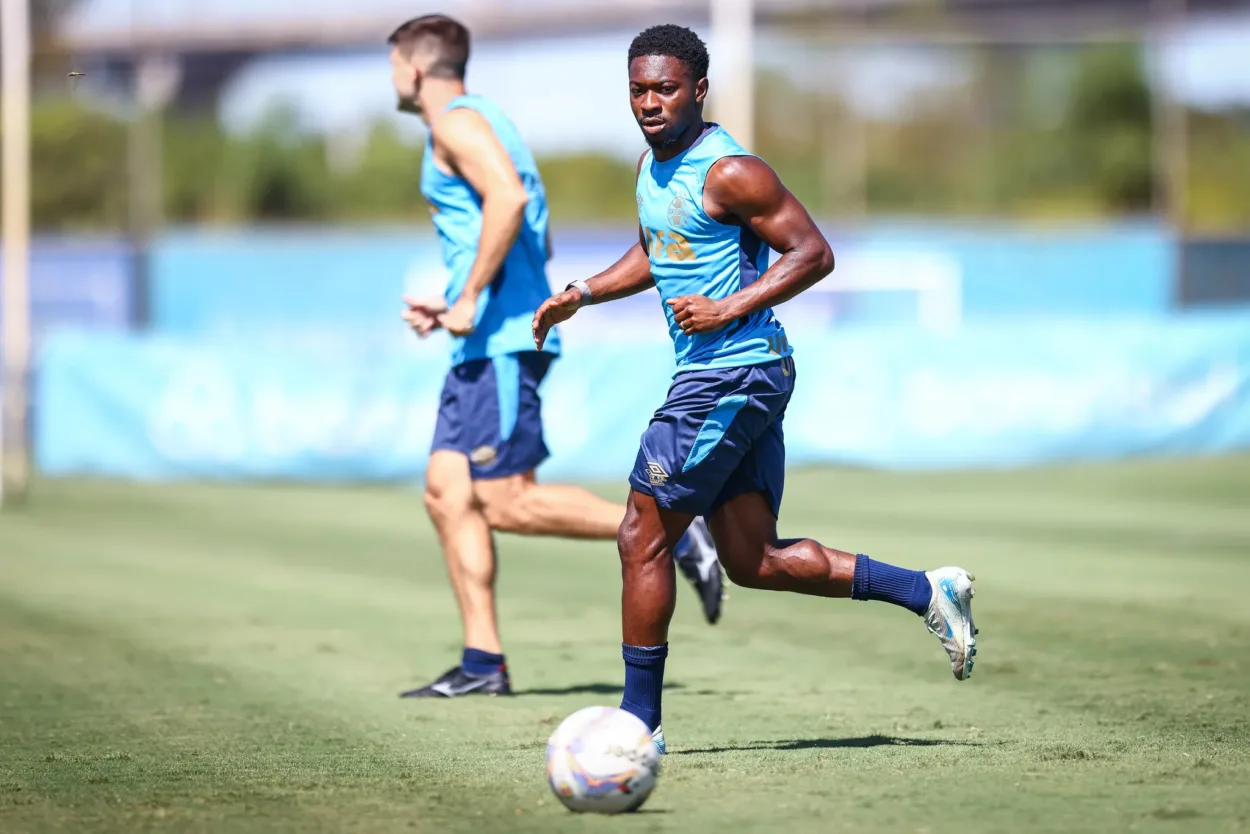 Amuzu pelo Grêmio