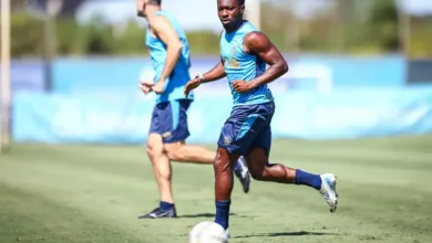 Grêmio não destrava "novela Amuzu" e tem pessimismo nos bastidores Amuzu pelo Grêmio