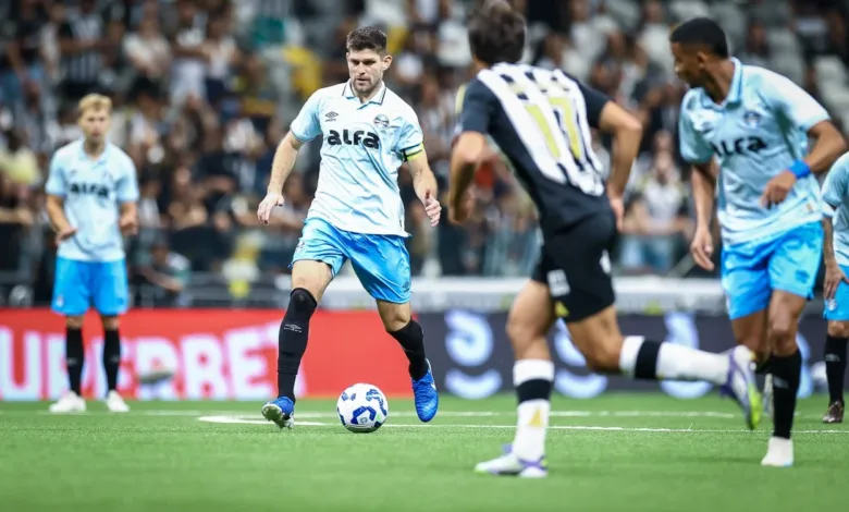 Kannemann com a camisa do Grêmio
