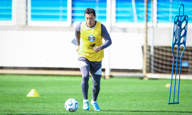 Marlon antecipa recuperação e pode voltar ao Grêmio contra o Fluminense Marlon, Jogador do Gremio realizam treino técnico durante a manha deste sabado, no CT Luiz Carvalho, na preparação para a partida valida pela Copa Sul Americana 2026.
