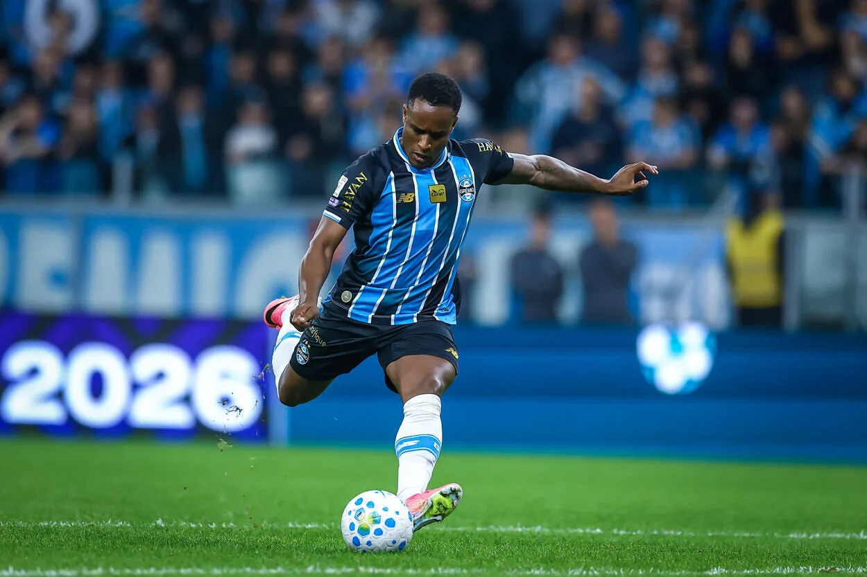 Jovane Cabral pelo Grêmio
