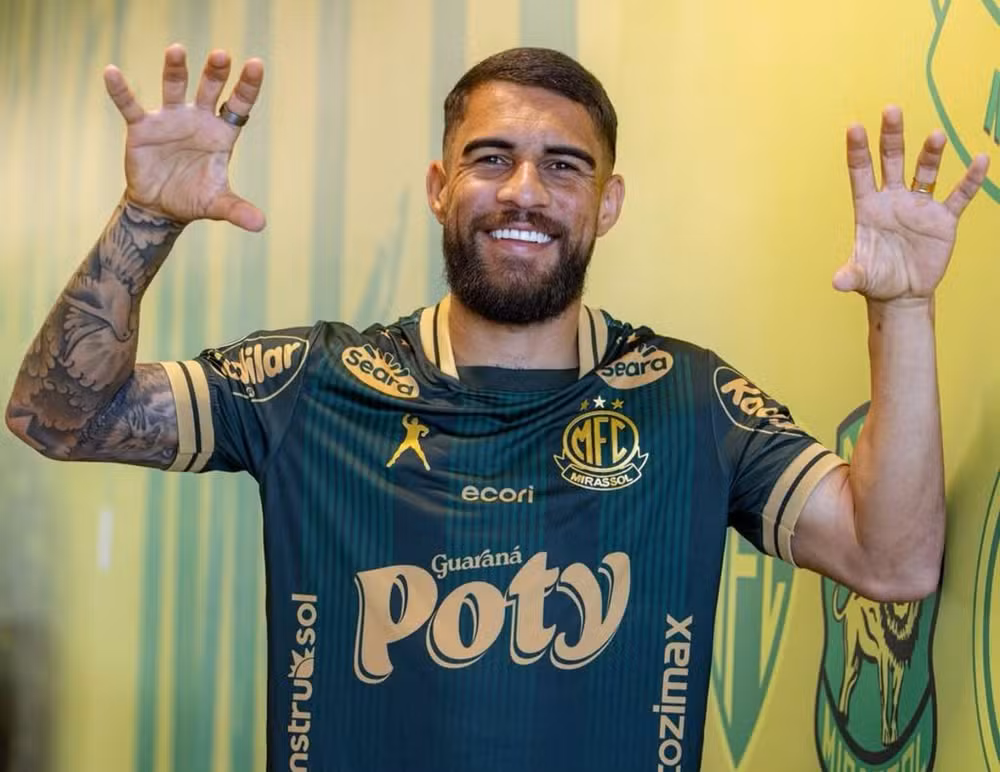 Próximo rival do Grêmio anuncia artilheiro da Série B antes do confronto Bruno Santos, Mirassol