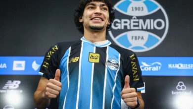 Matheus Nascimento pelo Grêmio