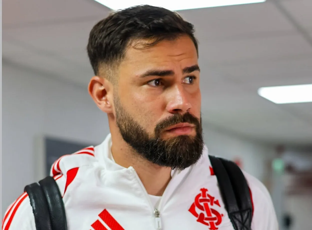 Matheus Cunha pode estrear no Inter; veja escalações e onde assistir contra o Athletico Matheus Cunha pelo Inter