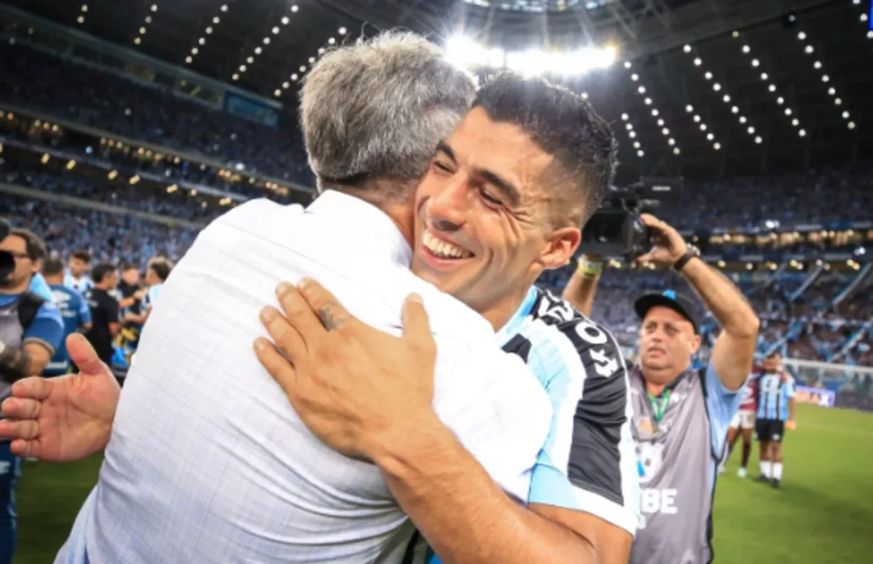 Grêmio trocou de técnico oito vezes desde 2021 e ainda busca uma identidade Renato Portaluppi e Suárez