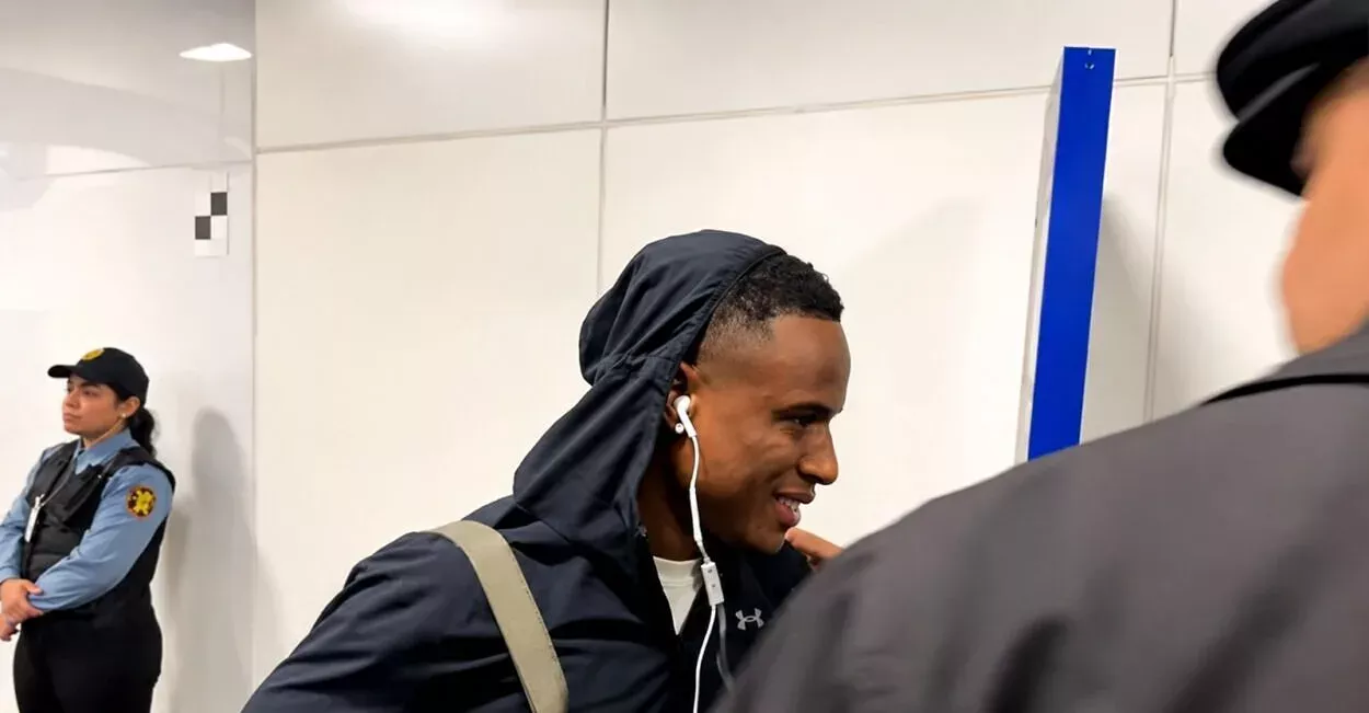 Jovane Cabral desembarca em Porto Alegre e fica perto de anúncio no Grêmio Jovane Cabral, novo jogador do Grêmio