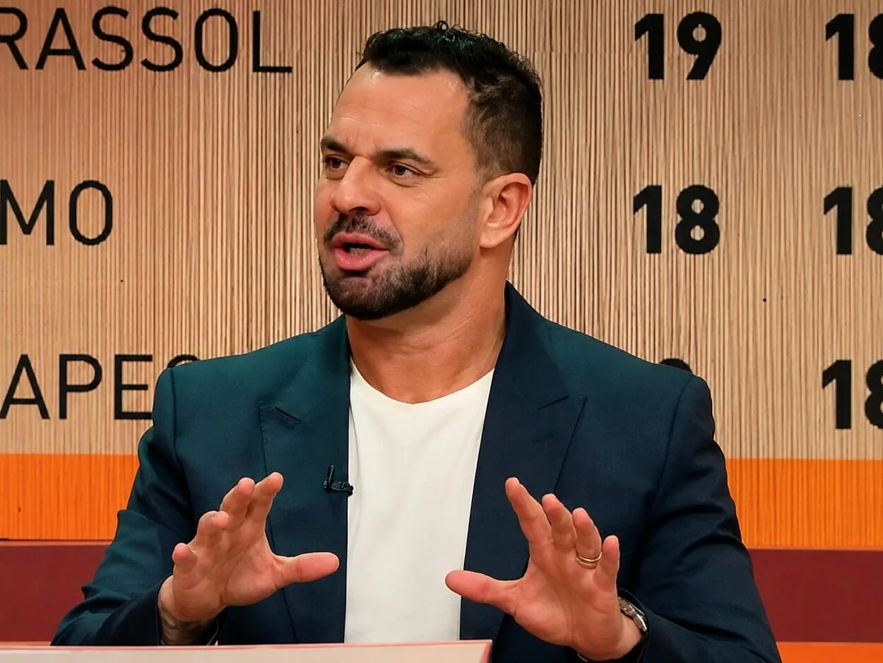 Peninha detona passagem de Luís Castro e Magrão compara Grêmio e Inter ao vivo Magrão, ex-jogador do Inter falando sobre Grêmio e Luís Castro