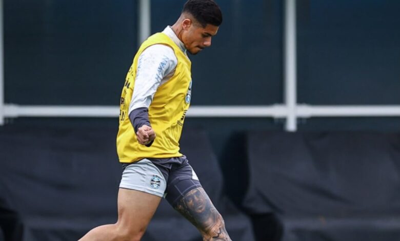 Diego Caito, treinando no CT do Grêmio