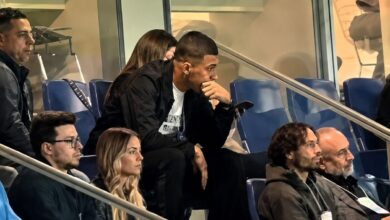 Torcedora do Grêmio registra reações de Carlos Vinícius durante eliminação na Arena Carlos Vinícius durante queda