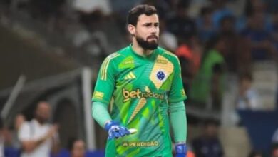 Por que o Inter não desistiu de contratar goleiro mesmo com repercussão ruim na torcida Inter fecha com jogador