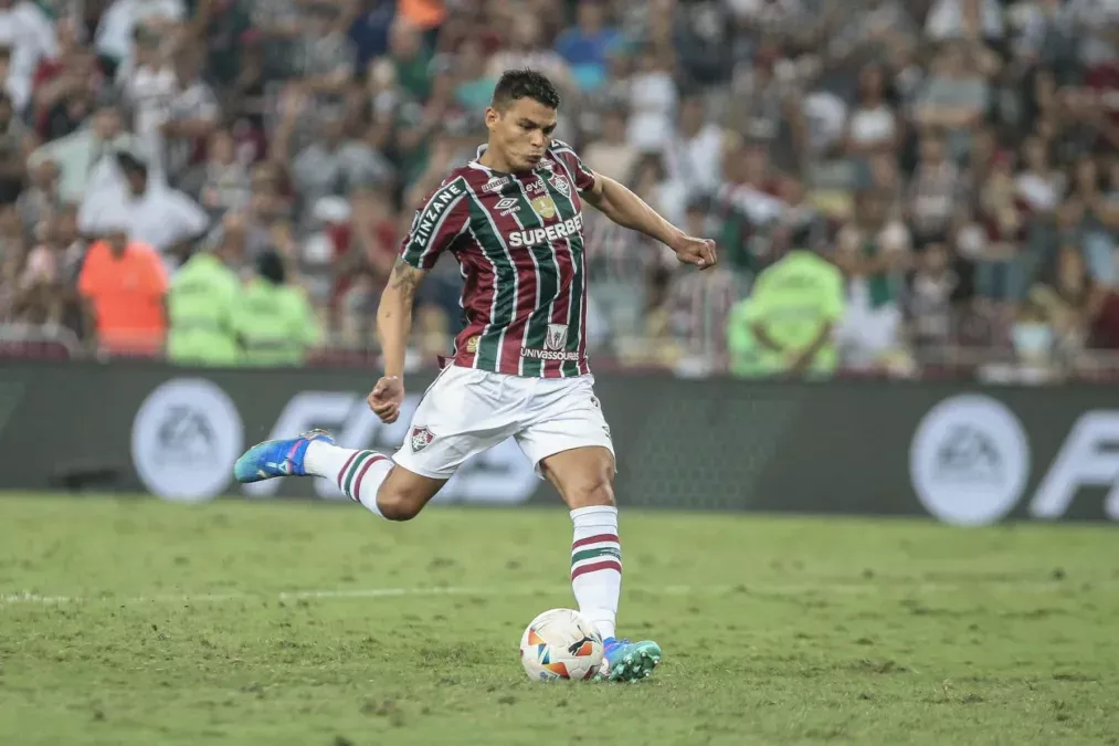 Zona Mista - Notícias, mercado da bola e bastidores do futebol Thiago Silva fez gol em Fluminense x Grêmio e falou da escalação de Renato