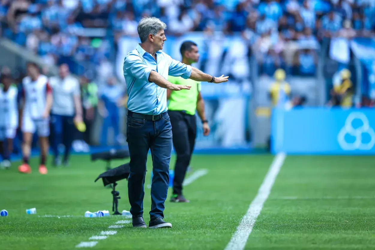 Jornalista cogita nome de Renato no Grêmio em caso de saída de Luís Castro Renato pelo Grêmio