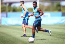 Grêmio não destrava "novela Amuzu" e tem pessimismo nos bastidores Amuzu pelo Grêmio