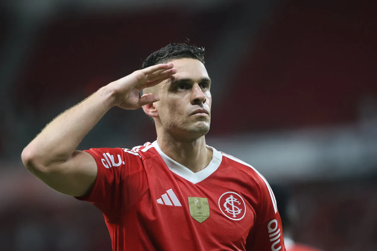 Inter oficializa venda de Borré ao River Plate e encerra ciclo do camisa 19 Borré pelo Inter
