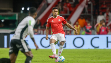 Zagueiro do Inter pode receber gancho pesado após entrada em Gabriel Pec Victor Gabriel do Inter