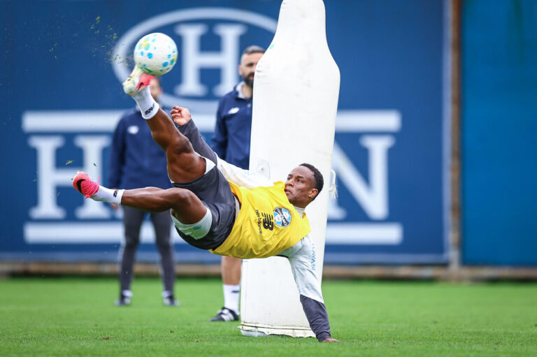 Zona Mista - Notícias, mercado da bola e bastidores do futebol Jovane Cabral pelo Grêmio