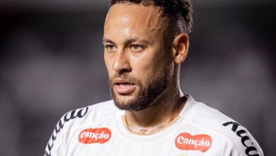 Neymar perde a paciência após cobranças por pôquer e responde nas redes Neymar