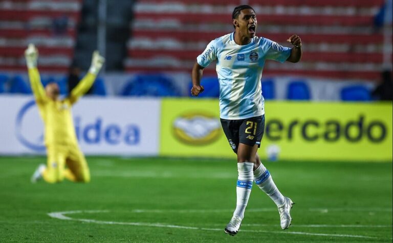 Zona Mista - Notícias, mercado da bola e bastidores do futebol Tetê FOTO: LUCAS UEBEL/GREMIO FBPA