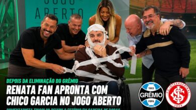 Chico Garcia sai de estúdio de cadeira de rodas