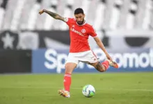 Lembra dele? Boschilia, ex-Inter, brilha na Série B com gol olímpico e gol de falta Boschilia