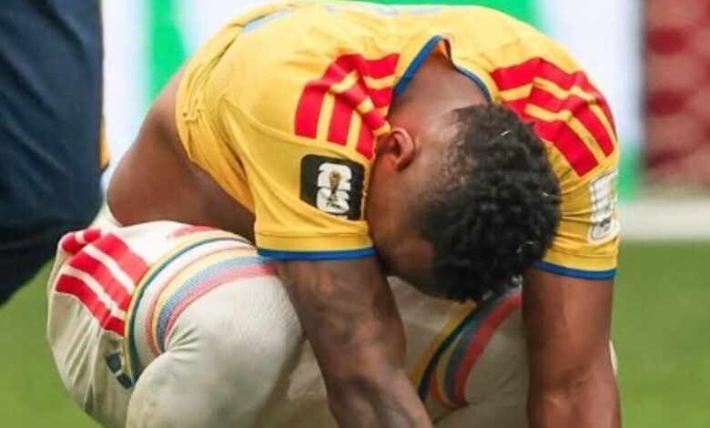 Campaz faz post muito abalado após eliminação na Copa: "Compartilho a dor" Campaz ex-Grêmio