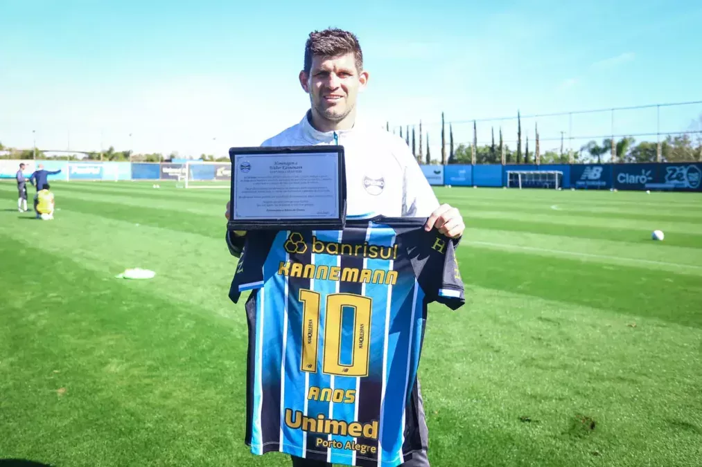 Zona Mista - Notícias, mercado da bola e bastidores do futebol Kannemann no Grêmio