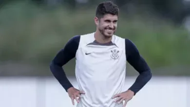 Inter retoma conversas por centroavante após ligação de Abel Braga Pedro Raul pelo Corinthians na mira do Grêmio