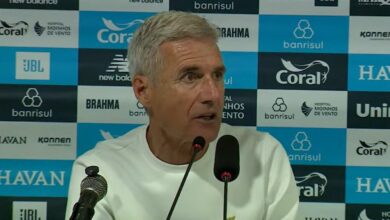 Luís Castro projeta "final" no próximo jogo e comenta protestos da torcida do Grêmio 1d5cf143-a80f-40c0-8af3-4b02acab64ca