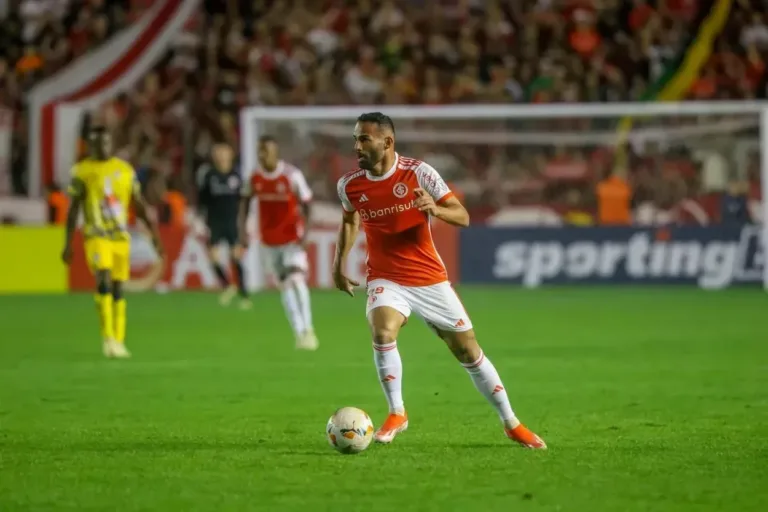 Thiago Maia pelo Inter