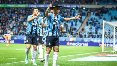 Luís Castro surpreende no ataque e dá titularidade a Krovinović no Grêmio; onde assistir Braithwaite vestiu chapéu
