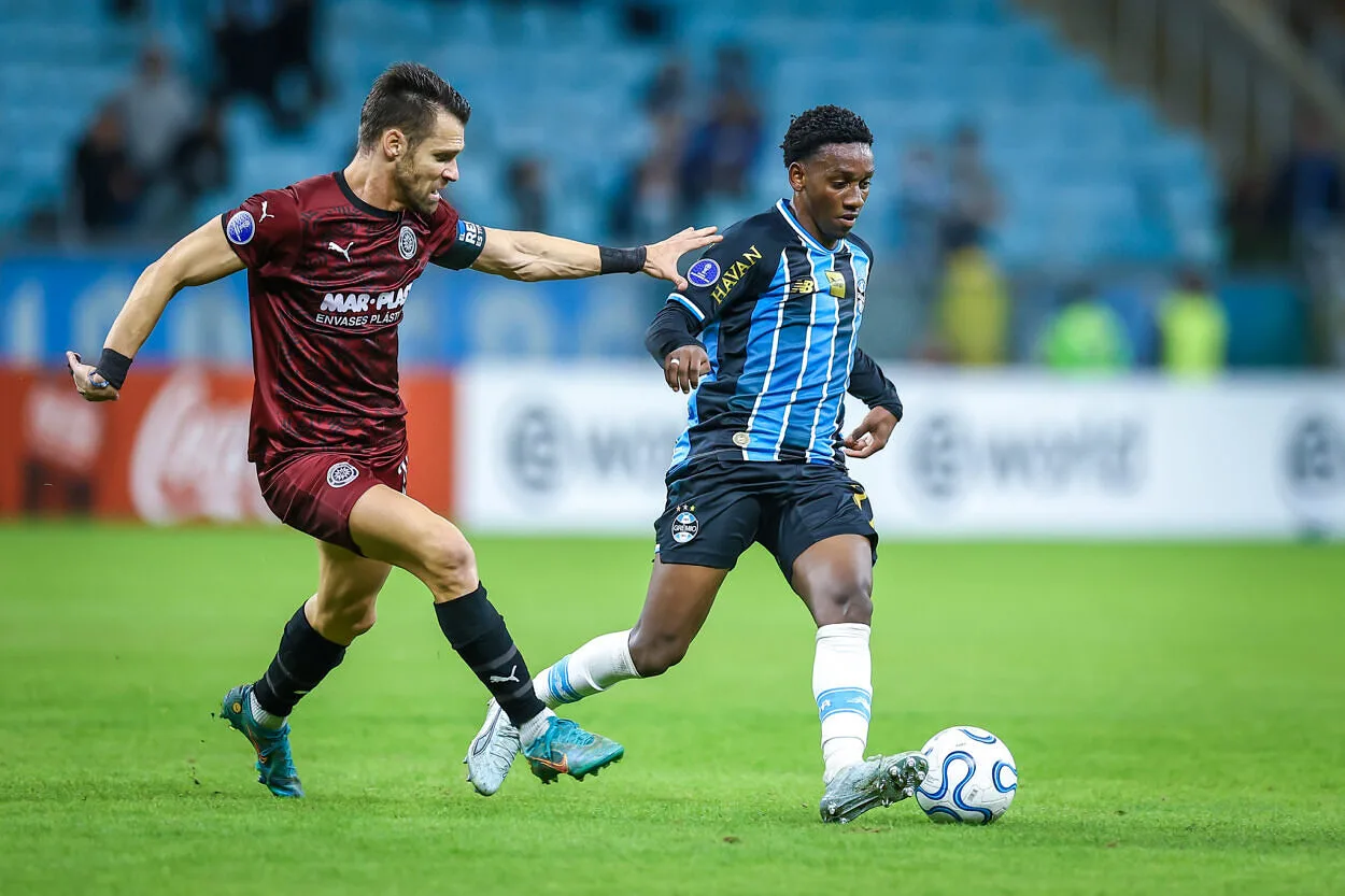 Luís Mário revela "castigo" do Grêmio em cima de Gabriel Mec, mas entende direção Gabriel Mec pelo Grêmio