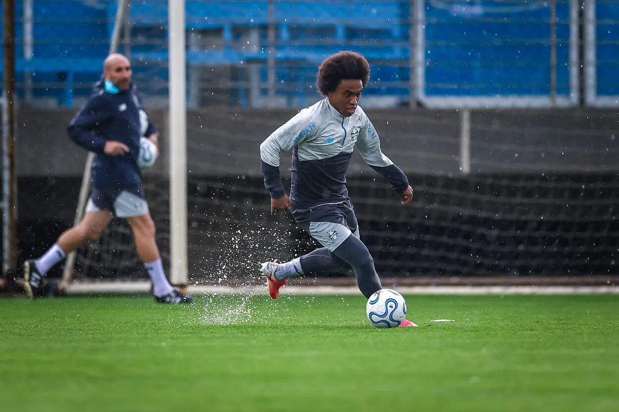Willian pelo Grêmio