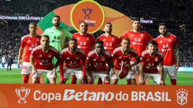 Leitura labial mostra lateral do Corinthians chamando jogador do Inter de "pequeno" Inter hoje