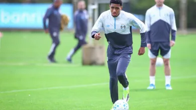 Wallace aceita apelido no vestiário do Grêmio e celebra: "Ganhou muito aqui" Wallace pelo Grêmio
