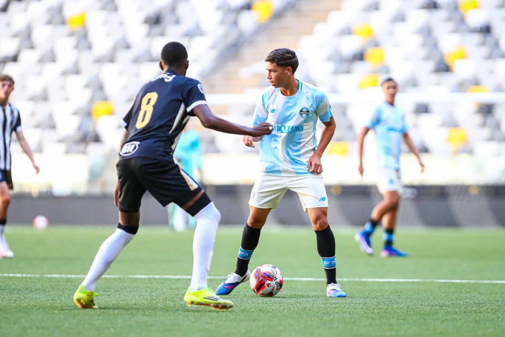 RS - ESPORTES/U17: BRASILEIRÃO - Lance da partida Atlético-MG x Grêmio, no Arena MRV na data de 18/08/2026, válida pelo Brasileirão Sub-17. FOTO: ANGELO PIERETTI/GRÊMIO FBPA
