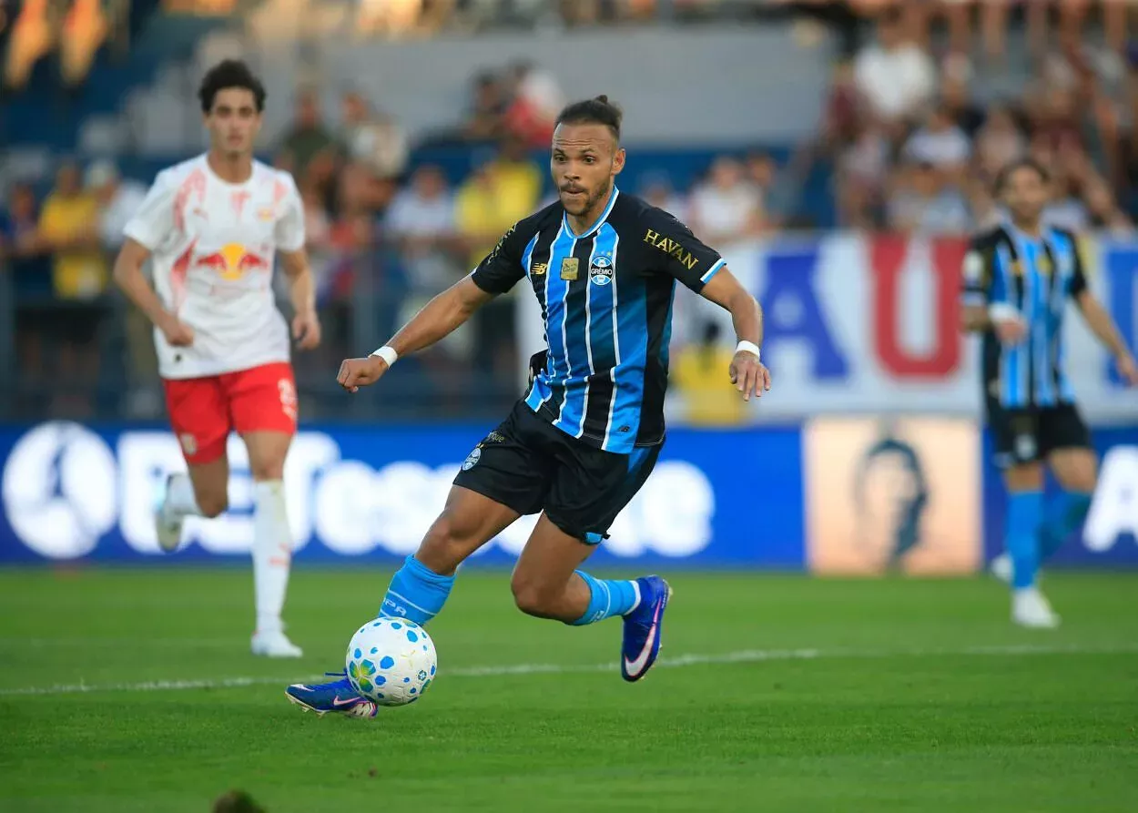 RS - ESPORTES/BRASILEIRÃO 2026 - Lance da partida RB Bragantino x Grêmio, no Estádio Cícero de Souza Marques na data de 23/08/2026, válida pelo Brasileirão 2026. FOTO: Fernando Roberto/GRÊMIO FBPA