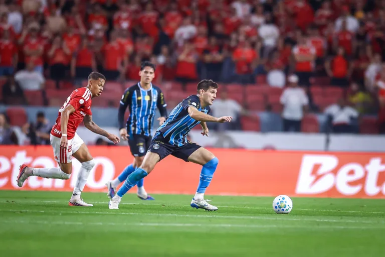 Kannemann pelo Grêmio