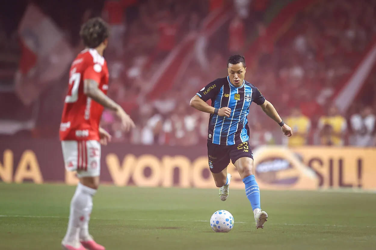 Grêmio se vê em "vantagem teórica" no Gre-Nal e deve preservar contra a Chapecoense Grêmio joga